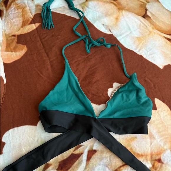 ACACIA TOP - Picture 1 of 6